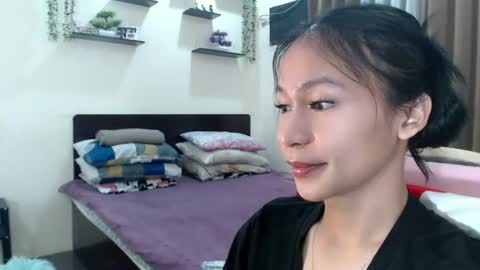 Snapshot of xlovely_destinyx chatting on June 2026 08:40:01 PM Alice online show from June 2026 08:40:01 PM