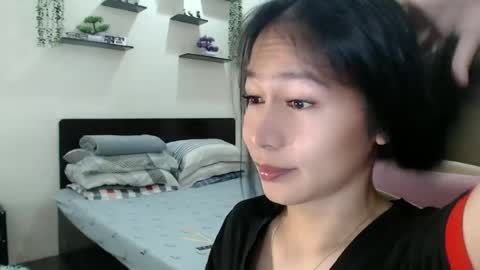 Snapshot of xlovely_destinyx chatting on June 2026 02:18:02 AM Alice online show from June 2026 02:18:02 AM