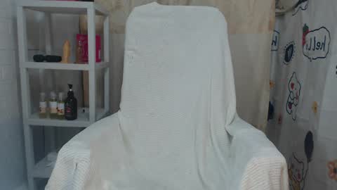 Snapshot of xmaxie_ chatting on April 2026 11:29:02 AM Maxie online show from April 2026 11:29:02 AM