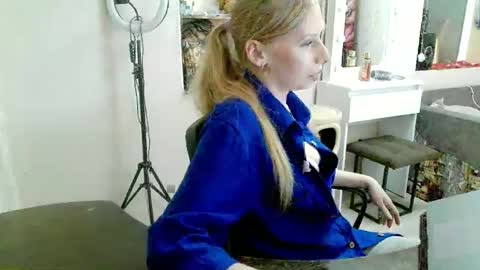 Snapshot of xmilagrosxs chatting on April 2026 12:00:02 PM xMilagrosxs online show from April 2026 12:00:02 PM
