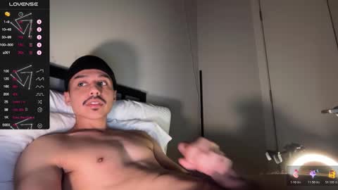 Snapshot of xmomentumx chatting on January 2026 05:12:01 AM xmomentumx online show from January 2026 05:12:01 AM