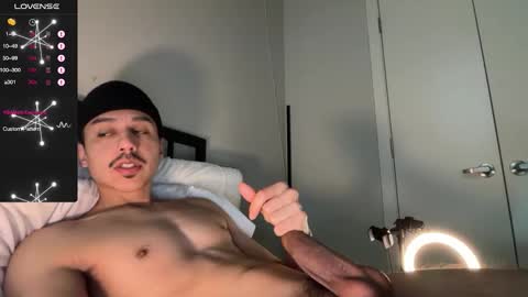 Snapshot of xmomentumx chatting on February 2026 05:00:02 PM xmomentumx online show from February 2026 05:00:02 PM