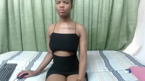xnaturalslender6x online show from October 2025 08:35:01 AM