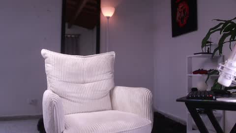 Snapshot of xomega_02 chatting on February 2025 08:30:01 PM online show from February 2025 08:30:01 PM