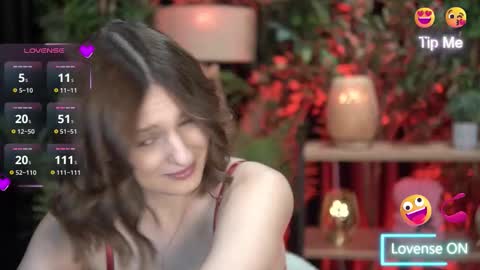 xoxo_molly online show from October 2025 07:55:02 PM