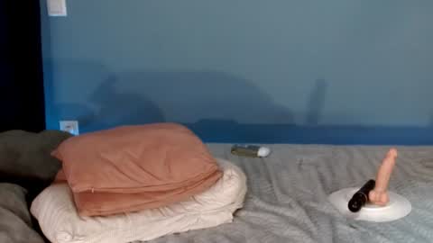 Snapshot of xsexycouples chatting on December 2024 03:36:02 AM AnnaMaee online show from December 2024 03:36:02 AM