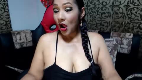 Snapshot of xshopyx chatting on September 2025 03:08:02 AM xshopyx online show from September 2025 03:08:02 AM