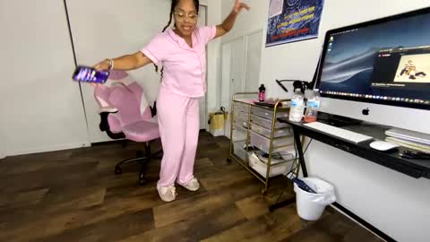 xStarGazingx online show from September 2025 07:58:02 PM