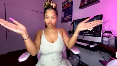 xStarGazingx online show from September 2025 08:31:01 PM