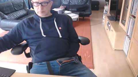 Snapshot of xtommix69 chatting on February 2026 01:38:02 PM xtommix69 online show from February 2026 01:38:02 PM