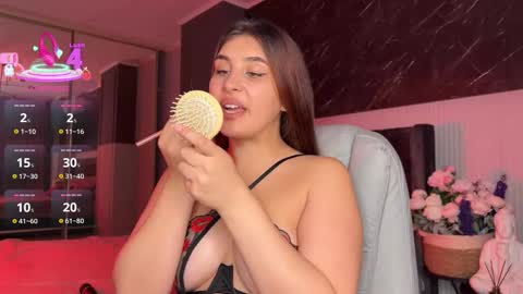 Snapshot of xtrahotx chatting on September 2025 12:03:02 AM Milana online show from September 2025 12:03:02 AM