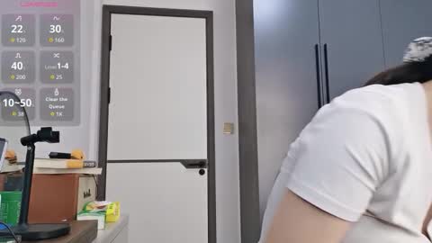 xuyihan online show from February 2026 05:38:01 AM