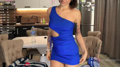 Snapshot of xwithy chatting on November 2025 01:11:02 PM FrancyStepmom and YStepson INTERESTED IN A GIRL-GIRL COLLABORATION TEXT ME HERE or INSTAGRAM online show from November 2025 01:11:02 PM