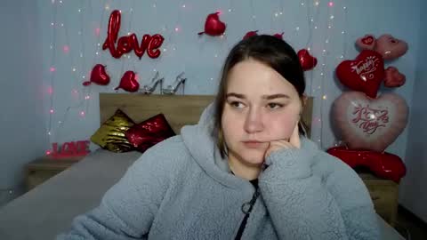 xx daniella xx online show from February 2025 07:00:01 PM