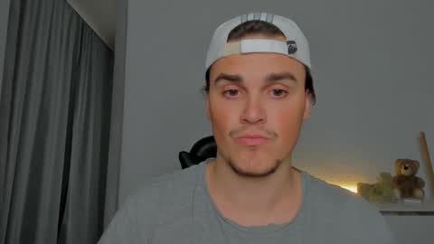 raul online show from October 2025 01:50:02 AM