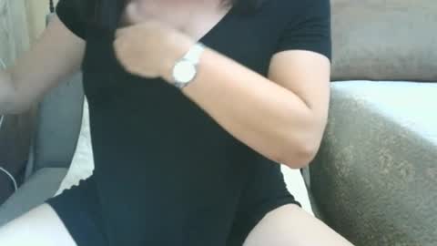 Snapshot of xxalexis chatting on July 2026 03:04:02 PM HotMomAlex online show from July 2026 03:04:02 PM
