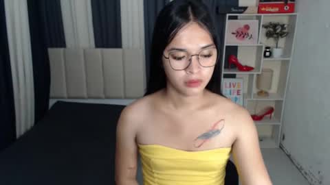 CHLOES ROOM online show from September 2025 10:04:01 AM