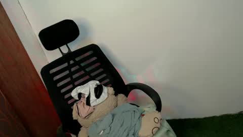 xxcandy lust online show from January 2025 12:55:01 PM