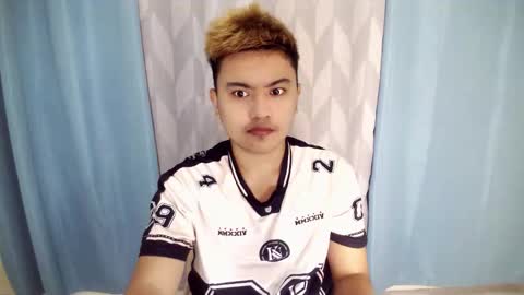 Loyd online show from November 2025 03:27:01 AM