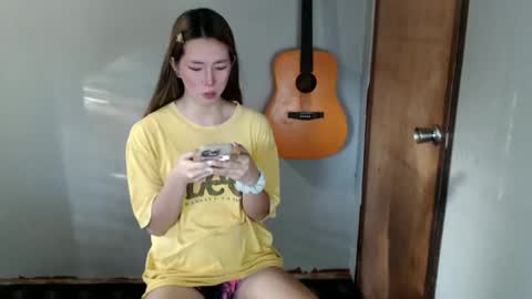 Snapshot of xxinnocentbellaxx chatting on December 2024 10:30:01 PM Dyanna Zulla online show from December 2024 10:30:01 PM