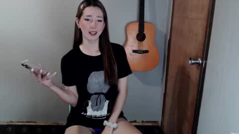 Snapshot of xxinnocentbellaxx chatting on December 2024 05:49:02 AM Dyanna Zulla online show from December 2024 05:49:02 AM