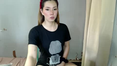 Snapshot of xxinnocentbellaxx chatting on February 2026 03:10:02 AM Dyanna Zulla online show from February 2026 03:10:02 AM