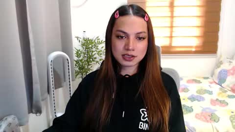 Snapshot of xxjulielovesyouxx chatting on January 2026 04:26:01 AM July online show from January 2026 04:26:01 AM