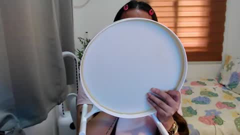 Snapshot of xxjulielovesyouxx chatting on January 2026 06:08:01 AM July online show from January 2026 06:08:01 AM