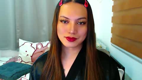 Snapshot of xxjulielovesyouxx chatting on February 2026 10:20:02 AM July online show from February 2026 10:20:02 AM