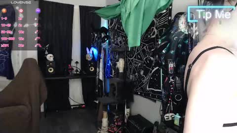 Lilith online show from February 2025 09:10:01 AM