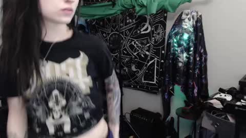 Lilith online show from February 2025 04:40:01 AM