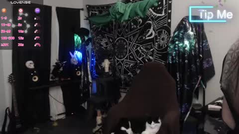 Lilith online show from February 2025 02:21:01 AM