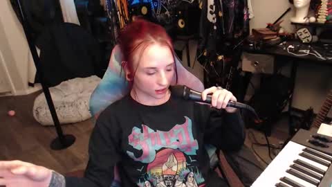 Lilith online show from December 2025 02:52:02 AM