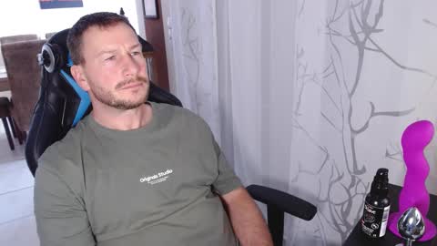 Snapshot of xxmettexx chatting on January 2025 01:05:02 PM xxmettexx online show from January 2025 01:05:02 PM