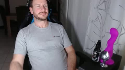 Snapshot of xxmettexx chatting on February 2025 08:46:01 PM xxmettexx online show from February 2025 08:46:01 PM