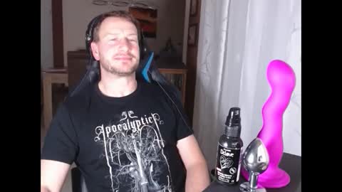 Snapshot of xxmettexx chatting on February 2025 09:04:02 PM xxmettexx online show from February 2025 09:04:02 PM