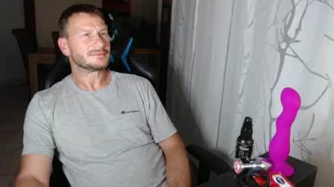 Snapshot of xxmettexx chatting on September 2025 08:25:02 PM xxmettexx online show from September 2025 08:25:02 PM