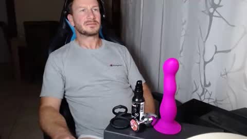 Snapshot of xxmettexx chatting on October 2025 04:46:01 PM xxmettexx online show from October 2025 04:46:01 PM