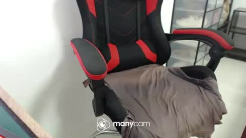  Kaycee  online show from November 2025 01:00:01 AM