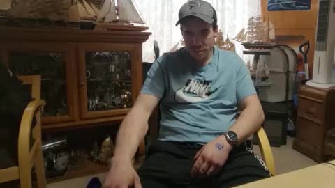 xxScubaStevexx online show from March 2026 10:21:02 PM