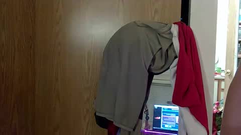 Snapshot of xxstrawberryjanexx chatting on December 2024 04:09:02 AM Strawberry Jane online show from December 2024 04:09:02 AM