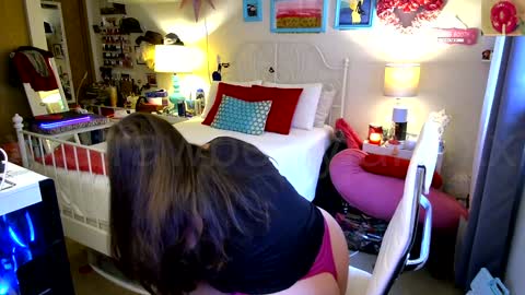 Snapshot of xxstrawberryjanexx chatting on January 2025 06:33:02 PM Strawberry Jane online show from January 2025 06:33:02 PM