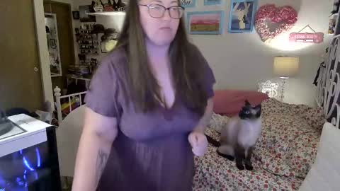 Snapshot of xxstrawberryjanexx chatting on February 2025 05:02:01 AM Strawberry Jane online show from February 2025 05:02:01 AM