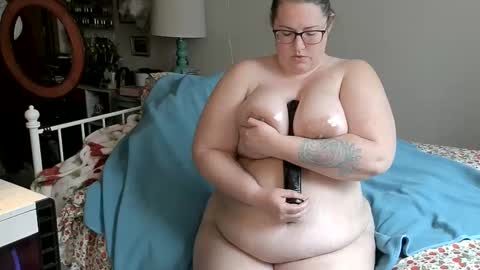 Snapshot of xxstrawberryjanexx chatting on March 2025 06:30:01 PM Strawberry Jane online show from March 2025 06:30:01 PM