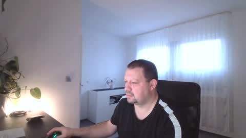 Eddi online show from January 2025 07:57:01 AM