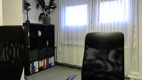 Eddi online show from October 2025 06:37:02 AM