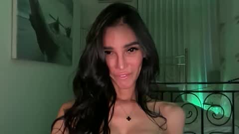 Mia and shawn online show from April 2026 01:08:01 AM