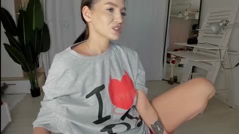 xxx_leila online show from December 2024 09:40:02 AM