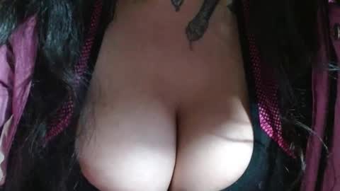   LILI  online show from January 2025 02:14:02 PM