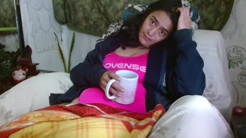   LILI  online show from February 2025 04:15:01 AM